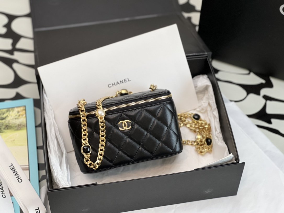 ChanelVanity With Chain Black For Women, Women’s Bags 6.2in/16cm