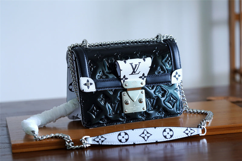 Ver Fashion Lu-Vi bags - 8044