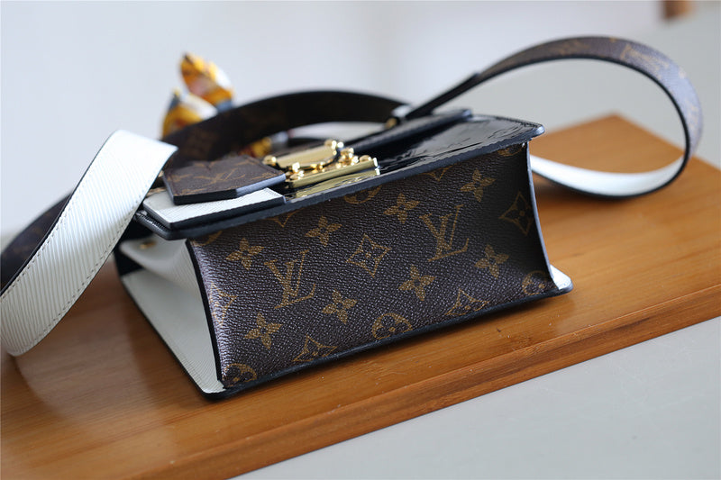 Ver Fashion Lu-Vi bags - 8047