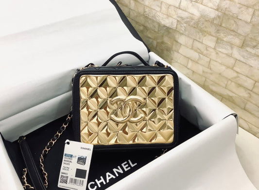 ChanelVanity Case Black With Gold Metal For Women, Women’s Handbags, Shoulder And Crossbody Bags 7.2in/19cm AS2900