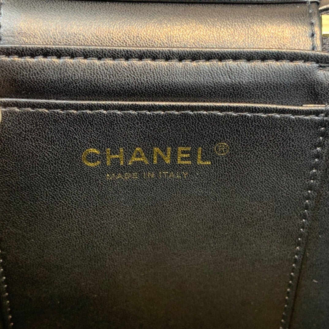 ChanelVanity Case Gold Hardware Black For Women, Women’s Handbags, Shoulder Bags 7.9in/20cm AS2061 