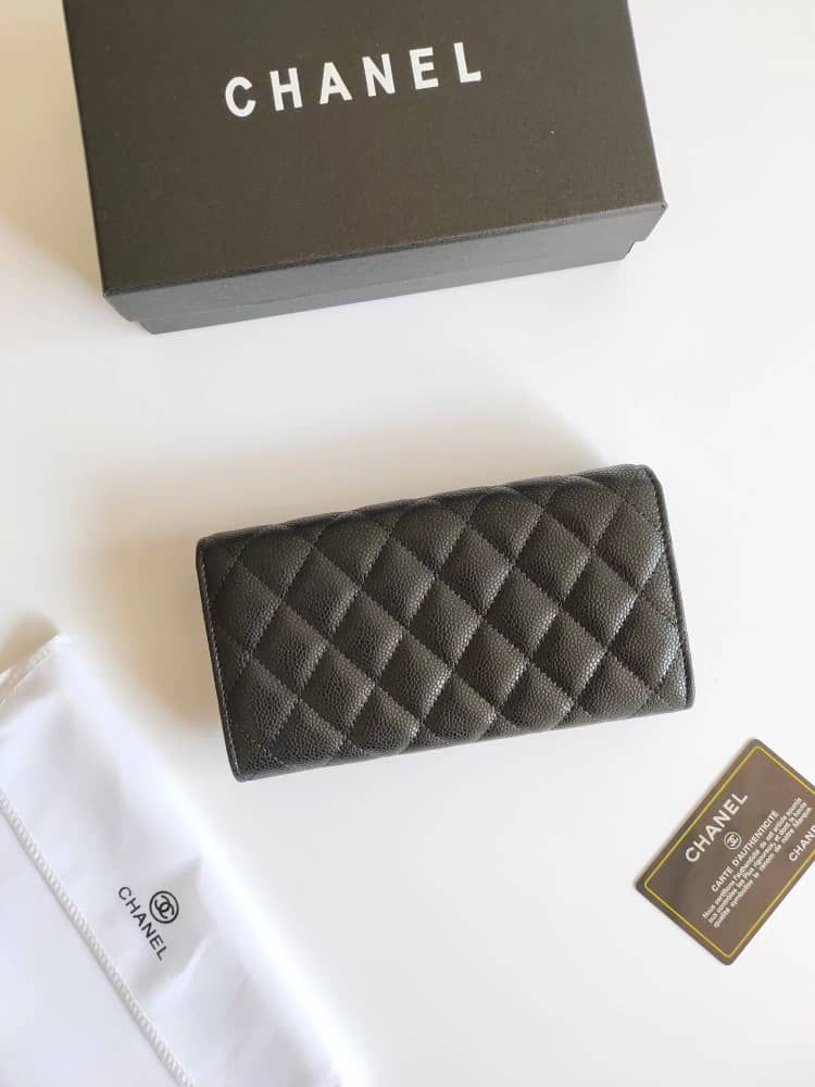 CHL 19 QUILTED BLACK LEATHER WALLET