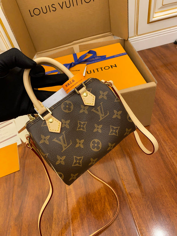 Ver Fashion Lu-Vi bags - 17237