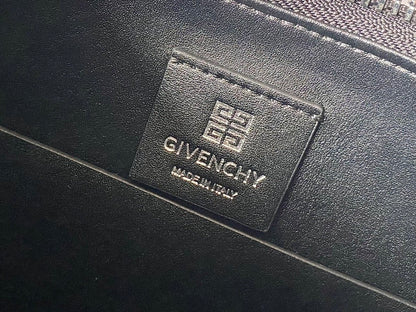 gv Medium Moon Cut Out Bag Black For Women, Handbags, Shoulder Bags 11.8in/30cm GVC BB50LWB1A4-001