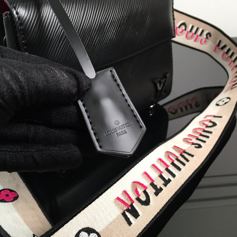 Ver Fashion Lu-Vi bags - 17100