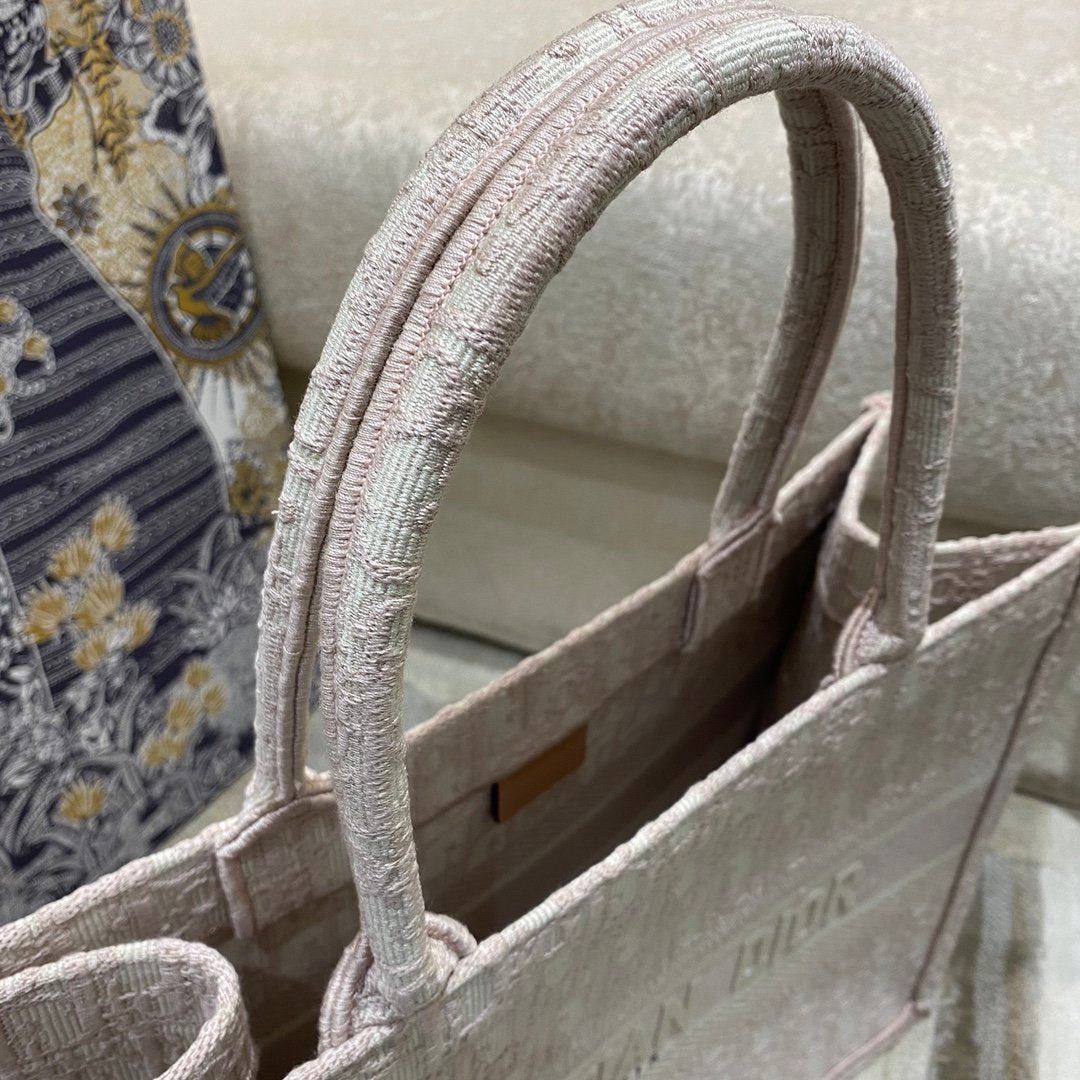 DI Medium Book Tote Rose Des Vents Oblique Embroidery, Light Pink, For Women Women’s Handbags, 36cm CD M1296ZRIW_M912