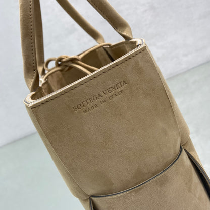 BV Small Arco Tote Bag Brown, For Women, Bags 14.2in/36cm