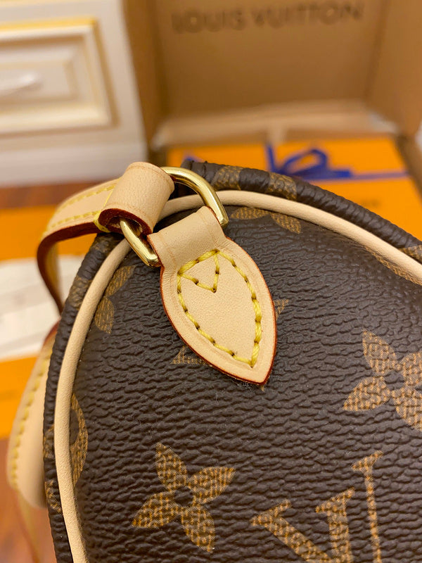 Ver Fashion Lu-Vi bags - 17237