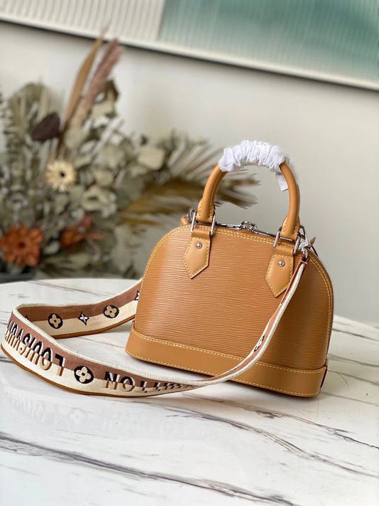 Ver Fashion Lu-Vi bags - 17145