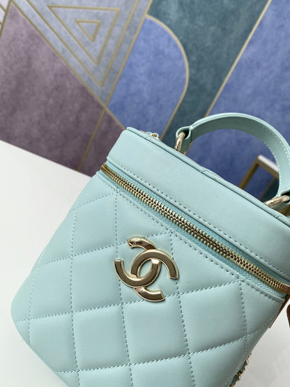 ChanelVanity Case Gold Hardware Light Green For Women, Women’s Handbags, Shoulder Bags 9.4in/24cm 