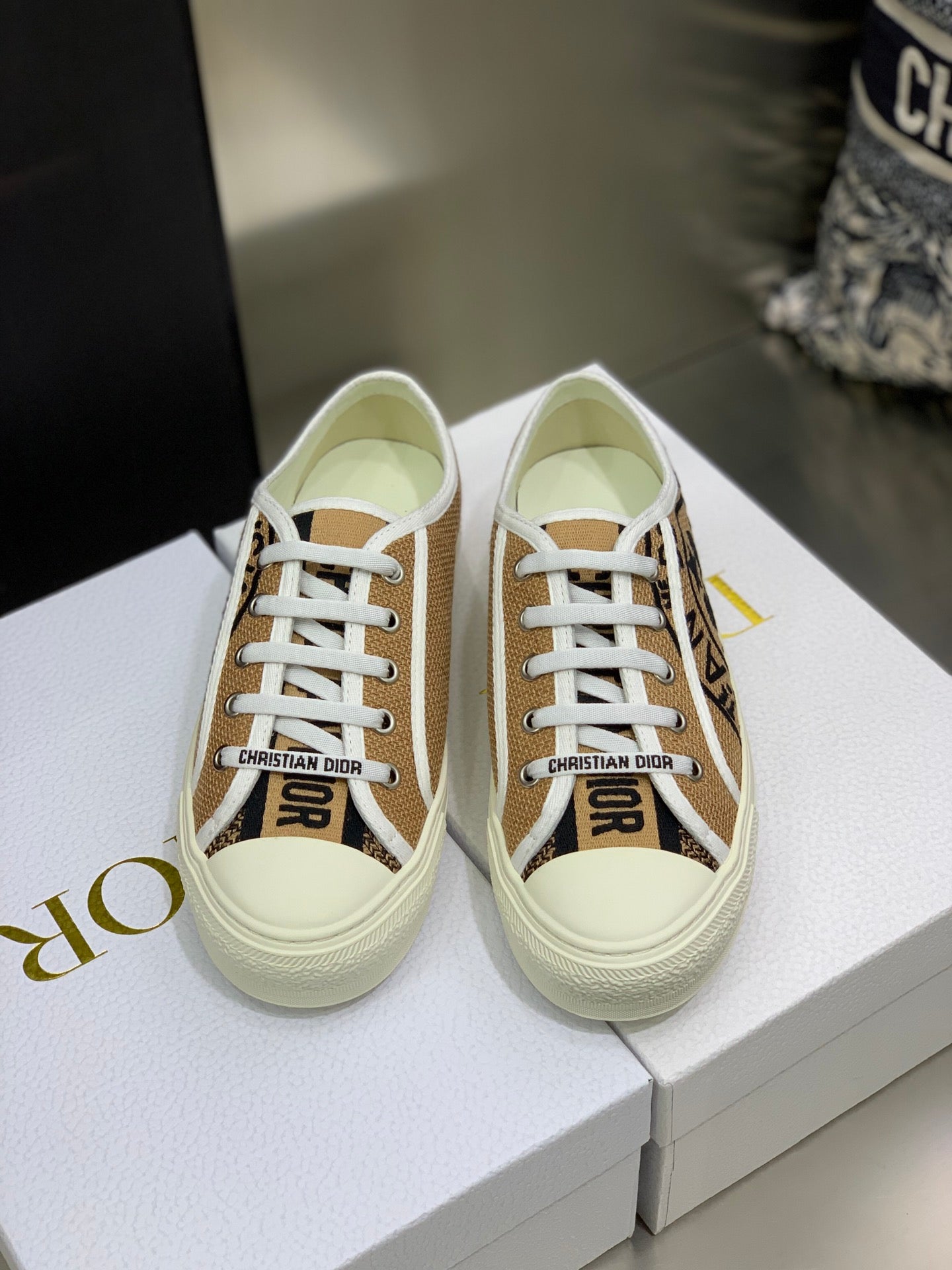 Luxury Shoes - DIR - 1058