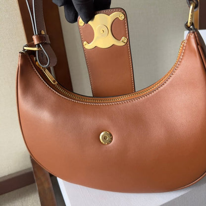 CE AVA TRIOMPHE SOFT BAG IN SMOOTH CALFSKIN TAN