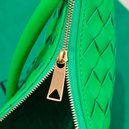 BOTTEGA VENETA MEDIUM TURN POUCH IN INTRECCIATO PARAKEET LEATHER