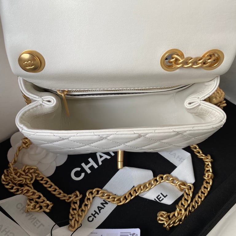 CHL WHITE RECTANGULAR MINI FLAP BAG 18CM