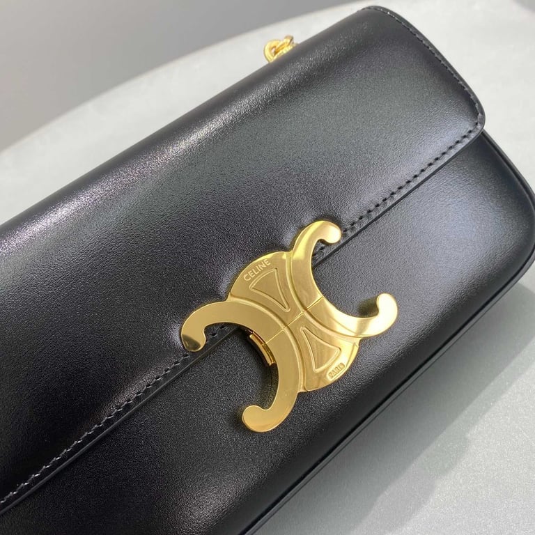 CE CHAIN BOX TRIOMPHE BAG IN SHINY CALFSKIN BLACK