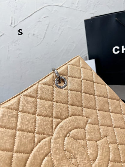 CHL GRAND SHOPPING TOTE BAG BEIGE CAVIAR 34CM