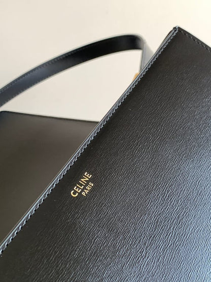 CE BAG TRAPEZE TRIOMPHE BAG IN SHINY CALFSKIN BLACK