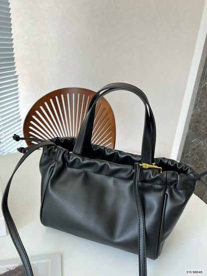 CE SMALL CABAS DRAWSTRING CUIR TRIOMPHE IN SMOOTH CALFSKIN BLACK 24CM