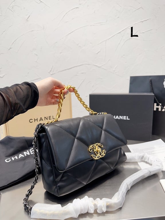 CHL 19 FLAP BAG BLACK 32CM