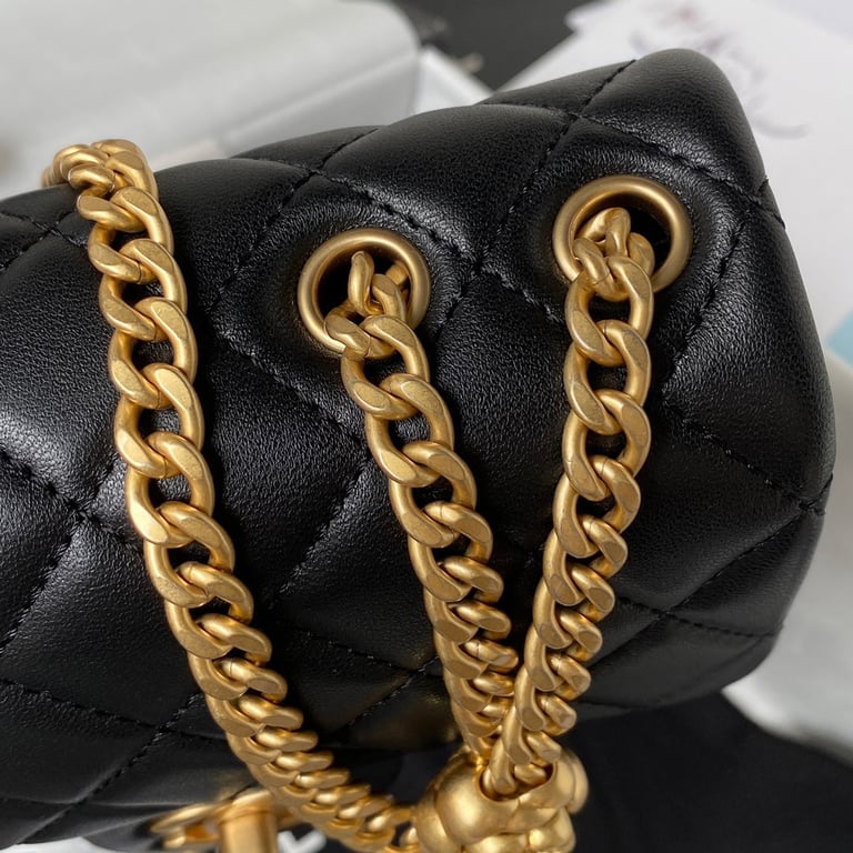 CHL BLACK RECTANGULAR MINI FLAP BAG 18CM