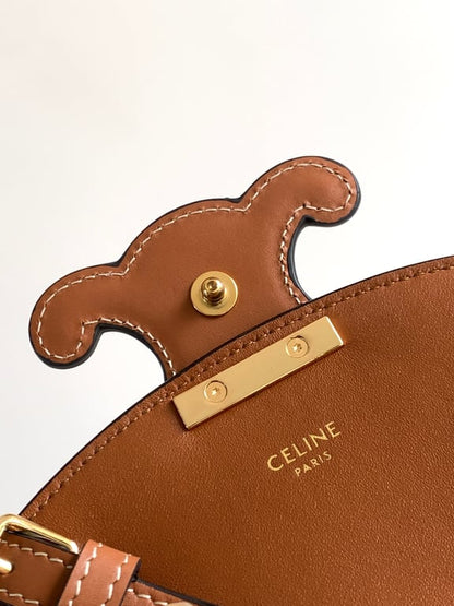 CE BAG BESACE CUIR TRIOMPHE IN TRIOMPHE CANVAS AND CALFSKIN TAN
