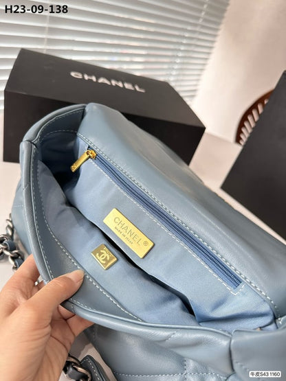 CHL 19 LAMBSKIN QUILTED HANDBAG BLUE 26CM