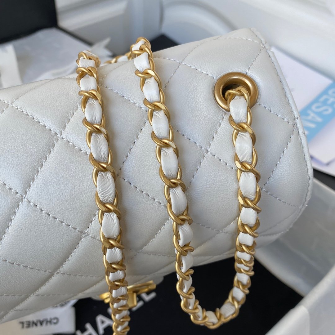 ChanelSmall Floor Pack White For Women, Women’s Bags 7.6in/19.5cm