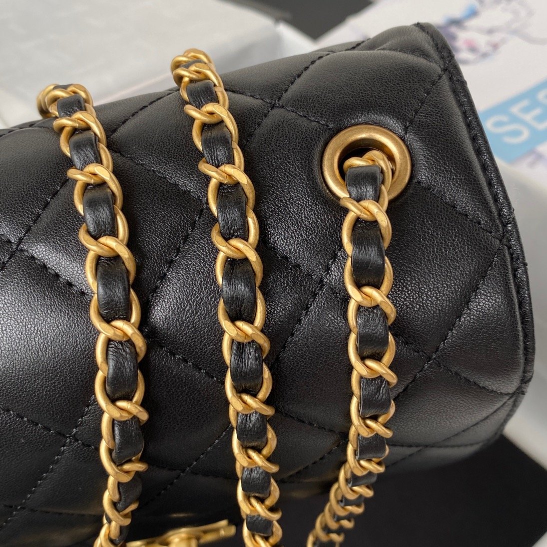 ChanelSmall Floor Pack Black For Women, Women’s Bags 7.6in/19.5cm