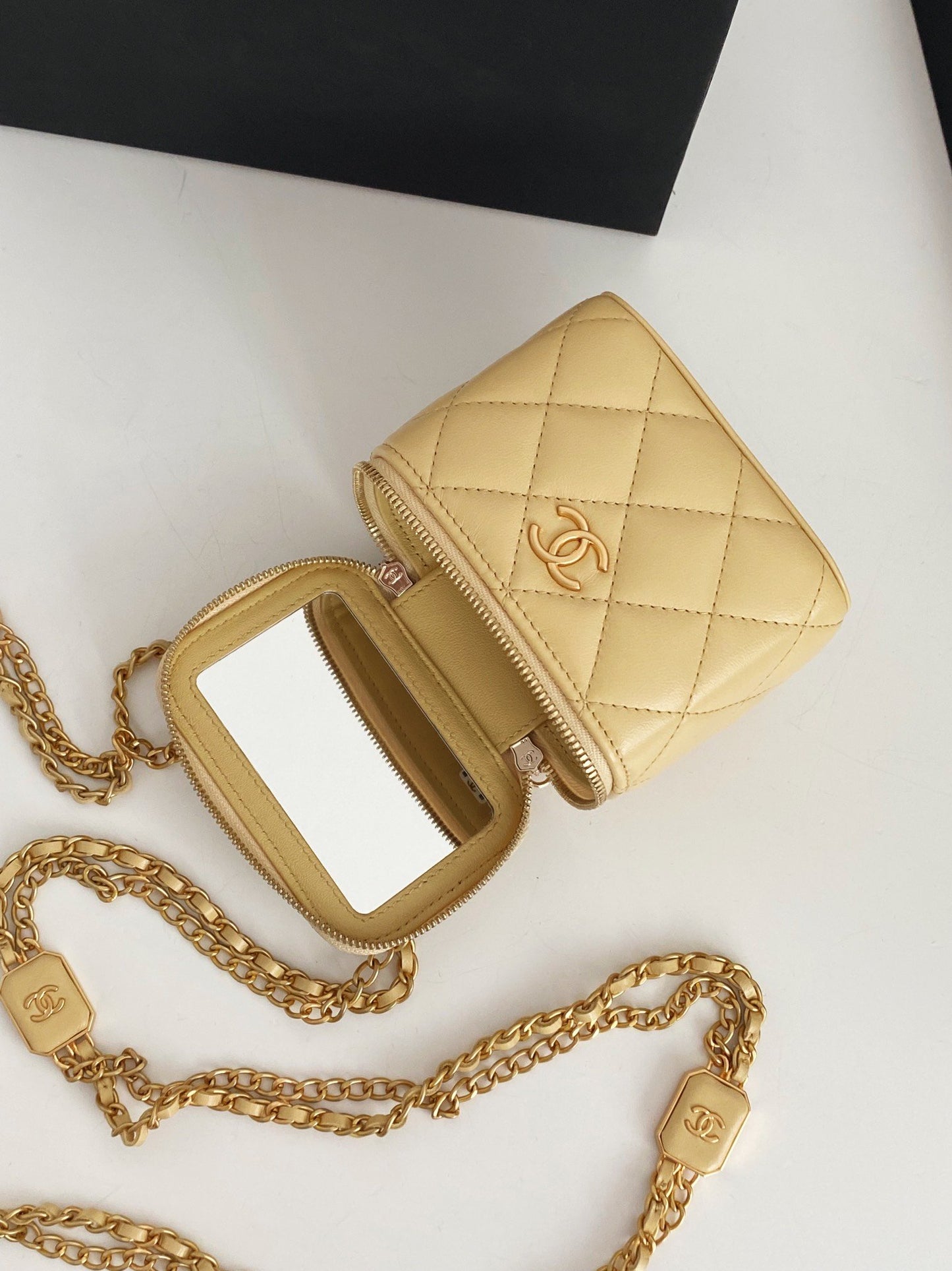 ChanelSmall Vanity With Chain Yellow For Women, Women’s Bags 4.3in/11cm