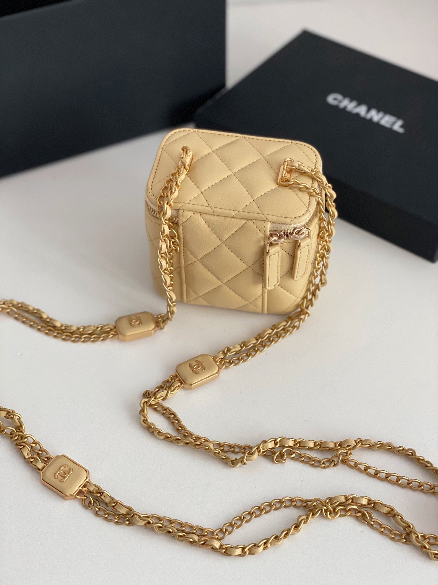 ChanelSmall Vanity With Chain Yellow For Women, Women’s Bags 4.3in/11cm