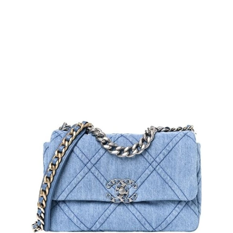 CHL BLUE DENIM QUILTED MEDIUM 19 FLAP 26CM