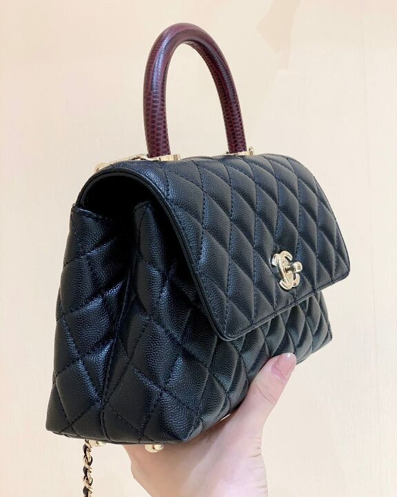 ChanelMedium Flap Bag With Top Handle Navy Blue For Women, Women’s Handbags, Shoulder And Crossbody Bags 9in/23cm A92990
