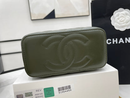 ChanelSmall Vanity Case Emerald Green For Women, Women’s Bags 5.9in/15cm