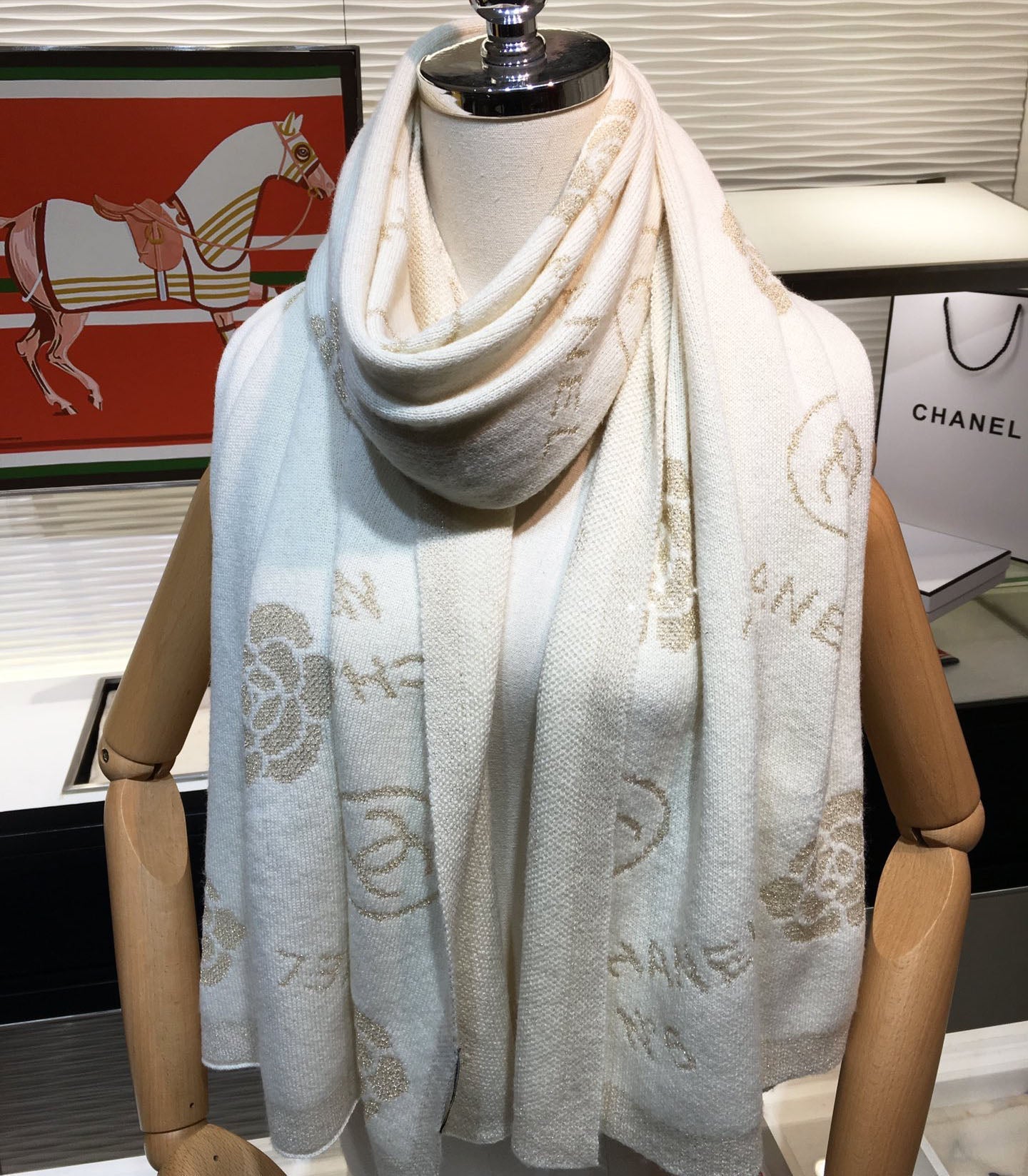 VL - Luxury Edition CH-L  Scarf 002