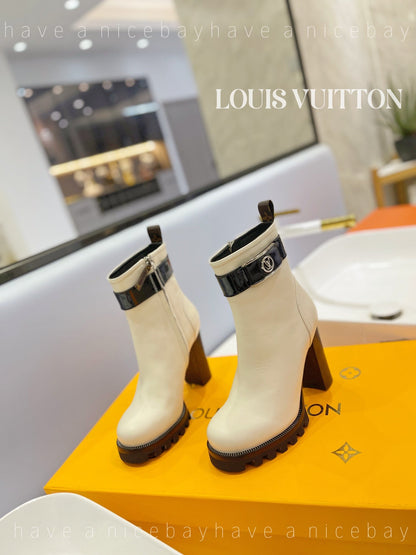 Designer  LUV BOOTS 034