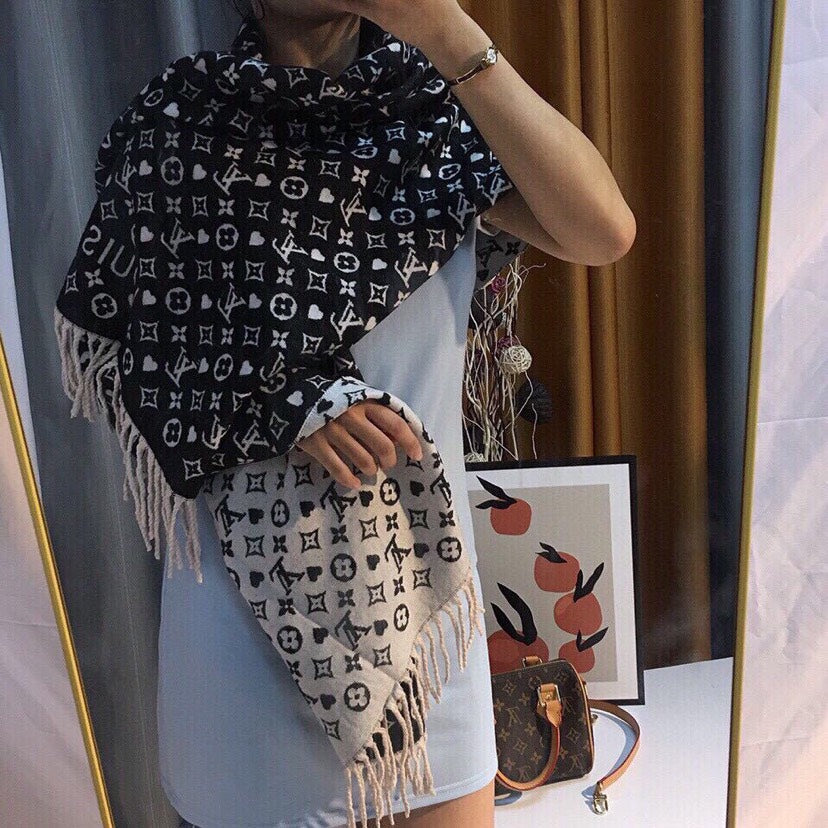 VL - Luxury Edition LUV  Scarf 031