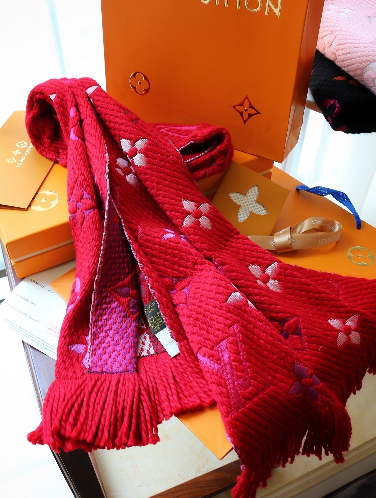 VL - Luxury Edition LUV  Scarf 002