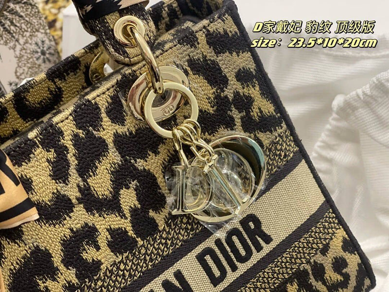 VL - Luxury Bags DIR 22.11.22