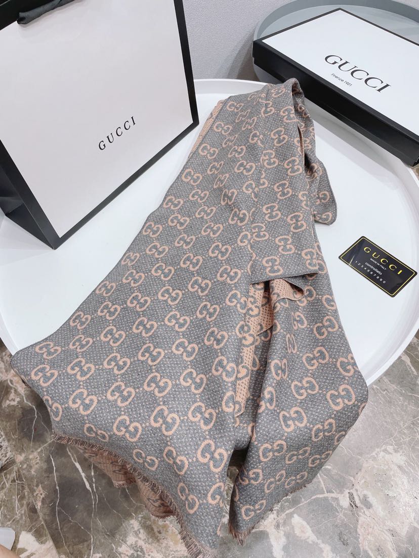 VL - Luxury Edition GCI Scarf 040