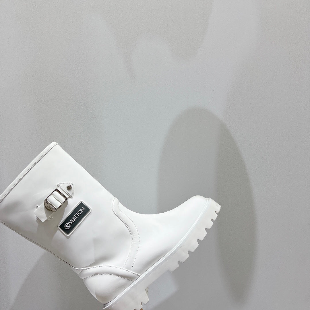 Designer  LUV BOOTS 014