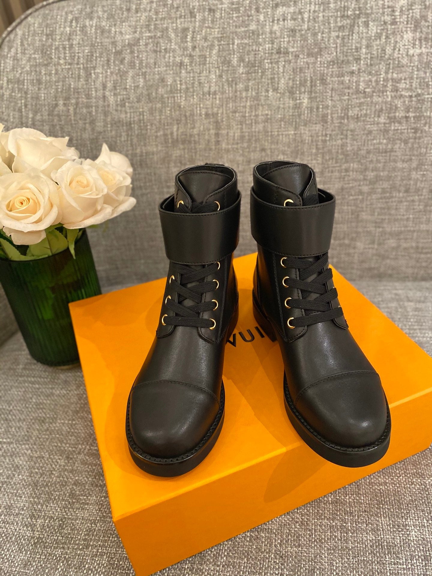 Designer  LUV BOOTS 052