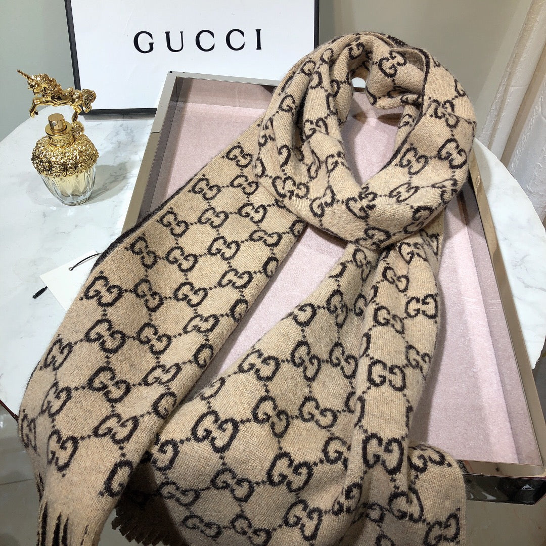 VL - Luxury Edition GCI Scarf 009