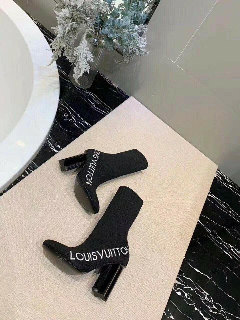 Designer  LUV BOOTS 019