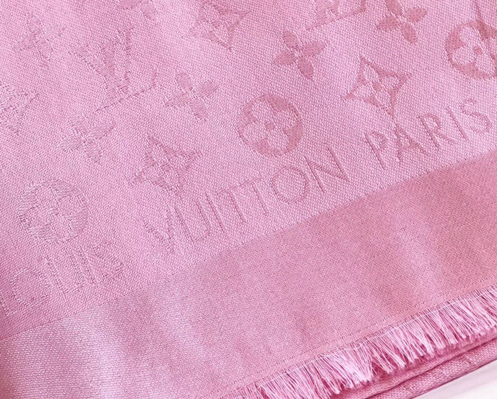 VL - Luxury Edition LUV  Scarf 024