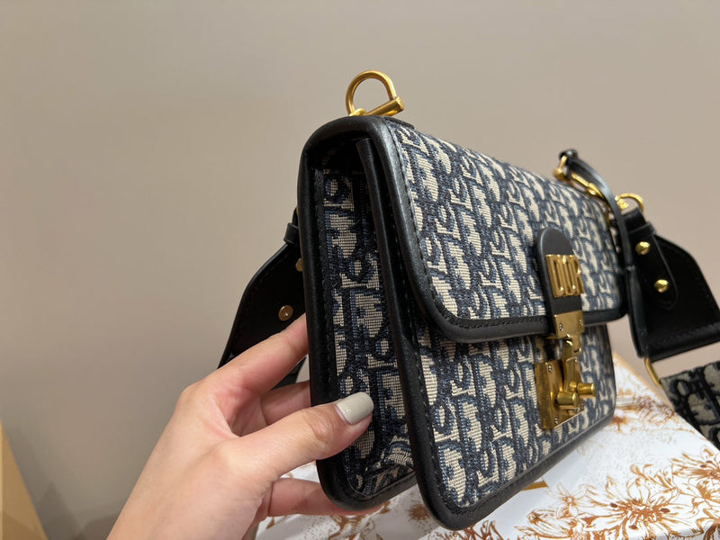VL - New Luxury Bags DIR 364