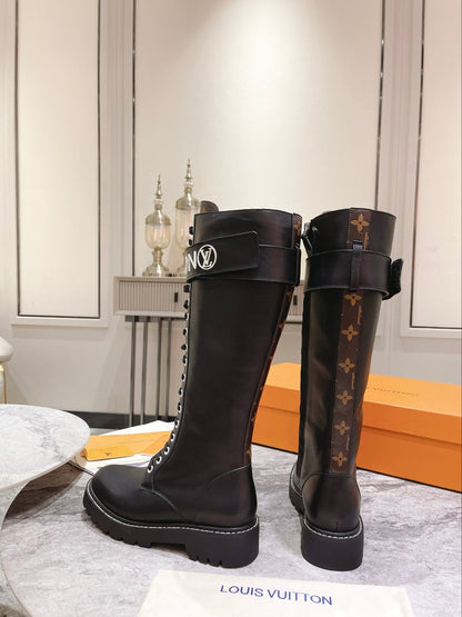 Designer  LUV BOOTS 040