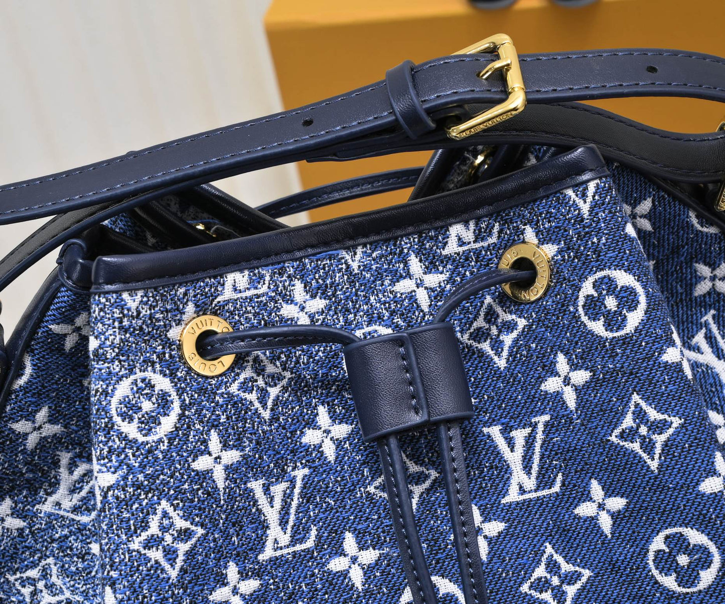 VL - New Luxury Bags LUV 875