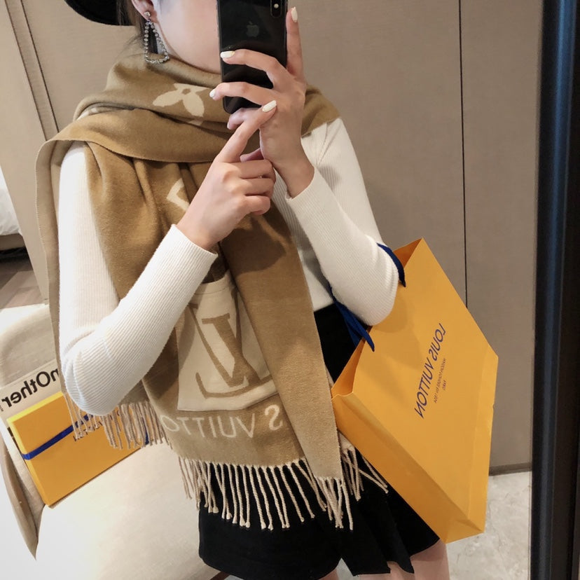 VL - Luxury Edition LUV  Scarf 011